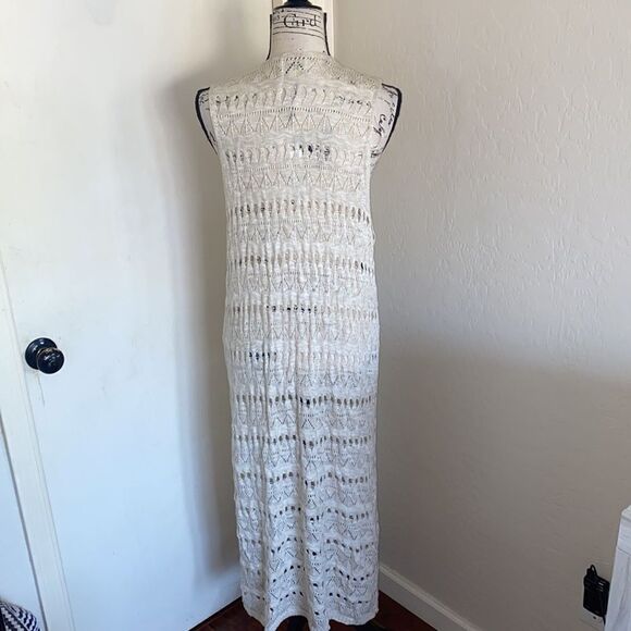 Joseph A. Woman Cream Colored Sleeveless Cardigan - Picture 3 of 10